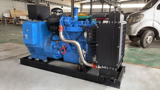 Generatore diesel silenzioso da 125kva a 100kw con unità compatta di 2300*800*1300mm